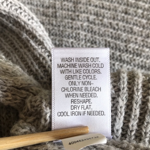 Old Navy sweater - Picture 8 of 8